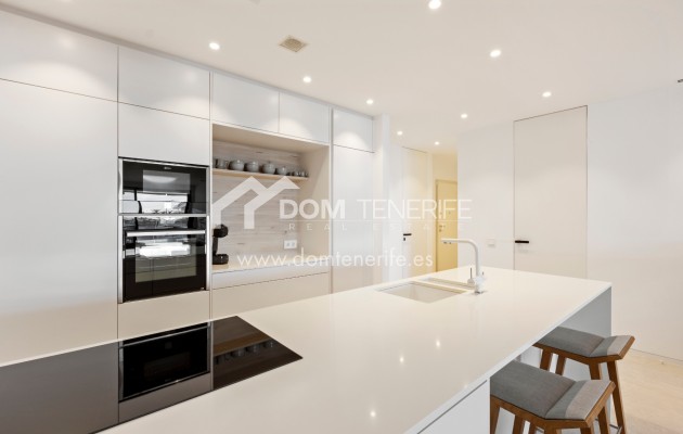 Revente - Plat -
Arona - Palm Mar