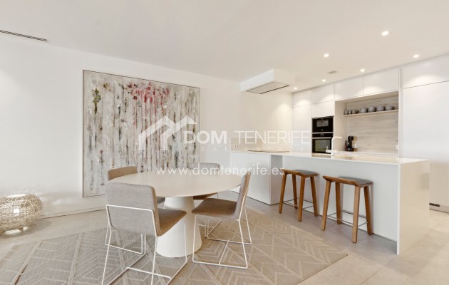 Revente - Plat -
Arona - Palm Mar