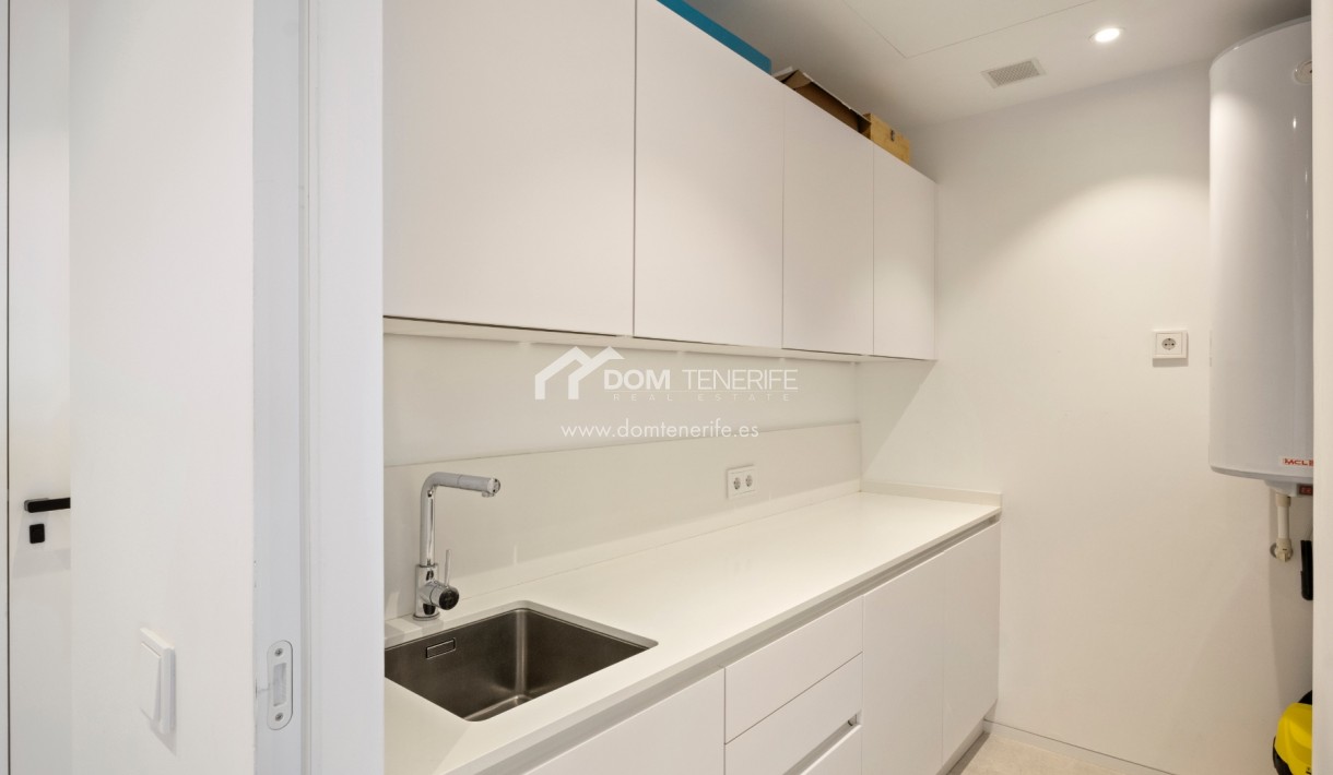 Revente - Plat -
Arona - Palm Mar