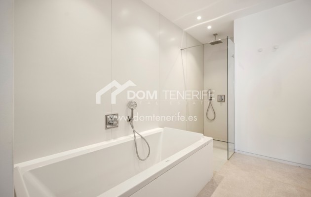 Revente - Plat -
Arona - Palm Mar