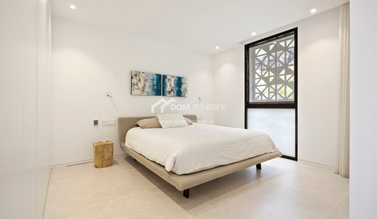 Revente - Plat -
Arona - Palm Mar