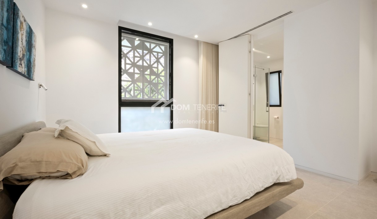 Revente - Plat -
Arona - Palm Mar