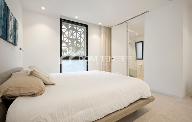 Revente - Plat -
Arona - Palm Mar