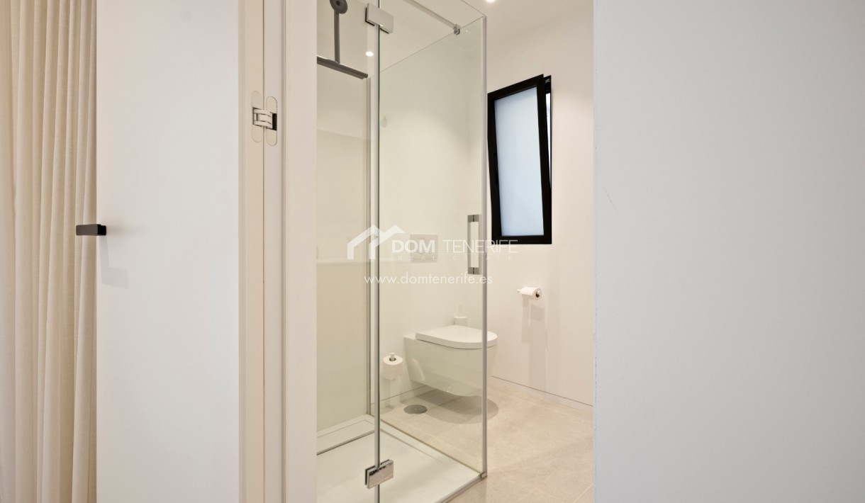 Revente - Plat -
Arona - Palm Mar