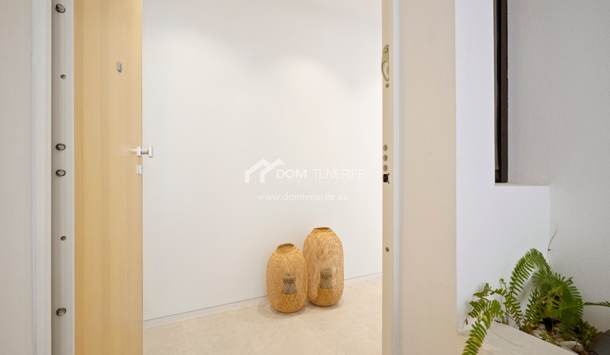 Revente - Plat -
Arona - Palm Mar