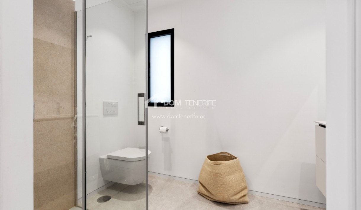 Revente - Plat -
Arona - Palm Mar