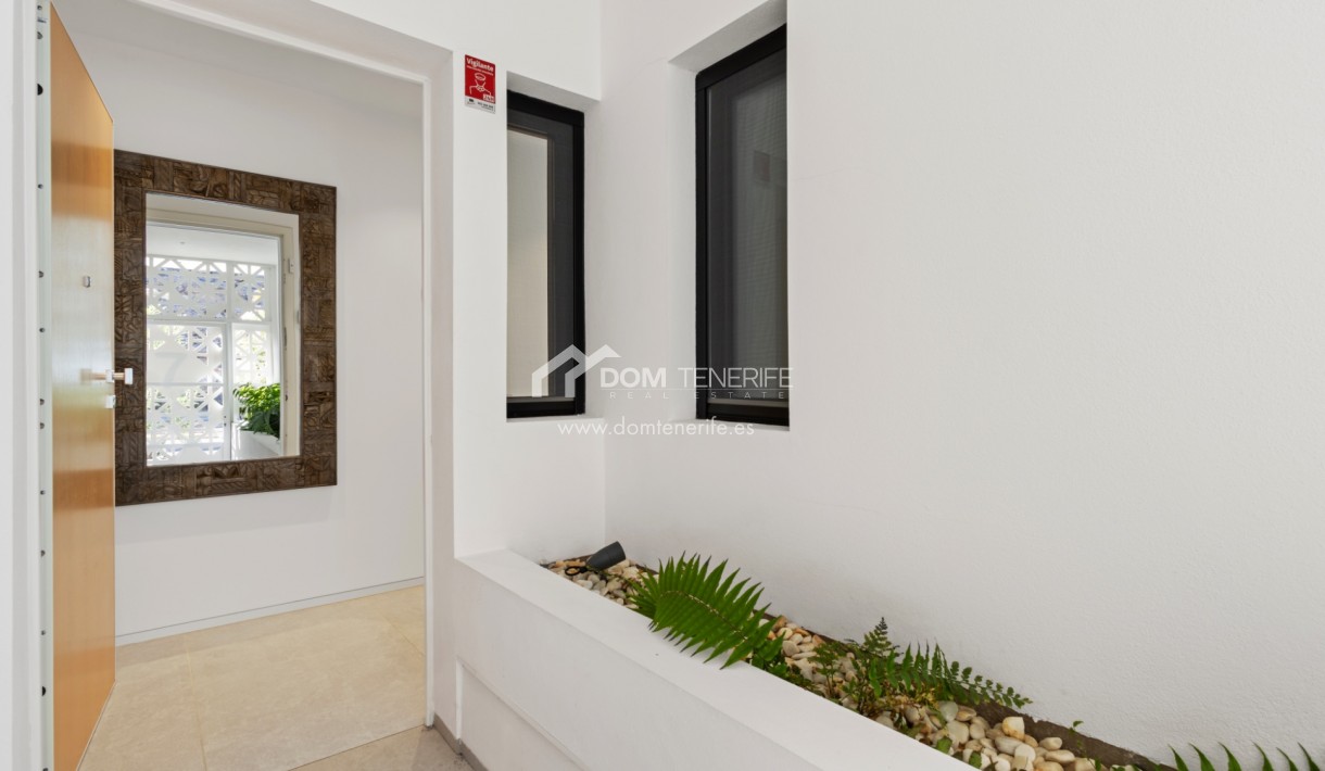 Revente - Plat -
Arona - Palm Mar