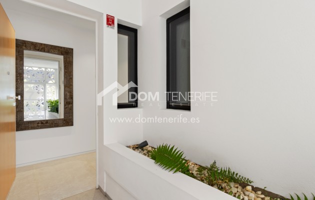 Revente - Plat -
Arona - Palm Mar