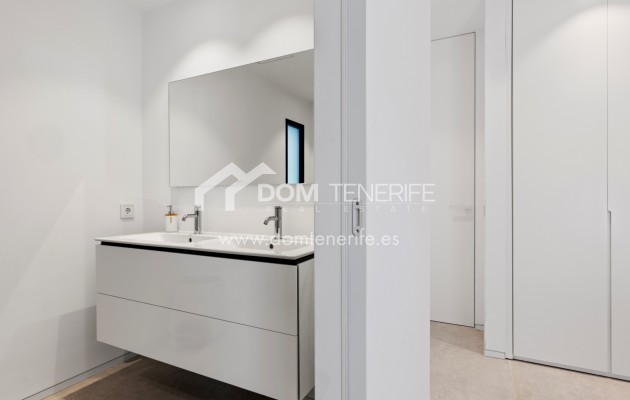 Revente - Plat -
Arona - Palm Mar