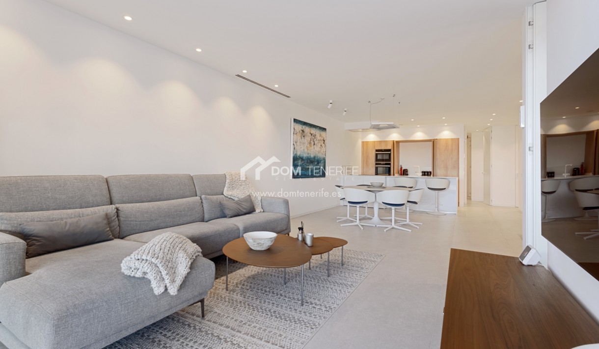 Revente - Plat -
Arona - Palm Mar