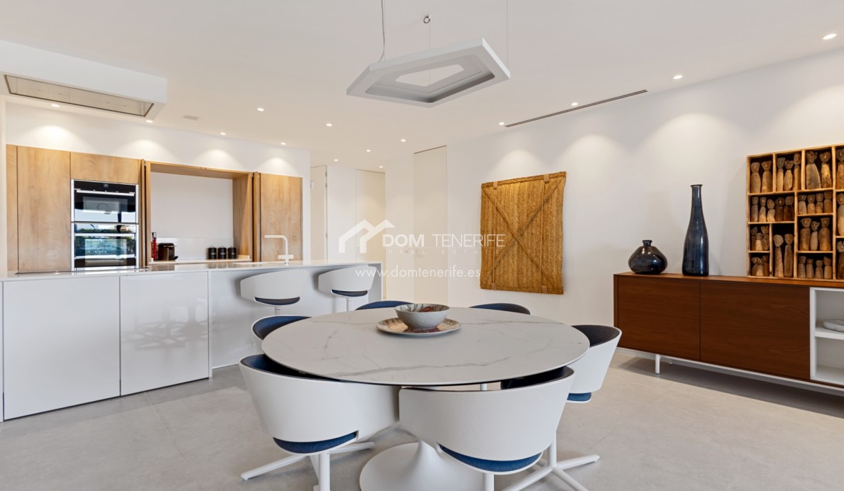 Revente - Plat -
Arona - Palm Mar