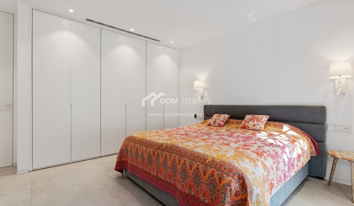 Revente - Plat -
Arona - Palm Mar