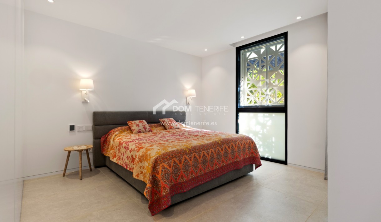 Revente - Plat -
Arona - Palm Mar