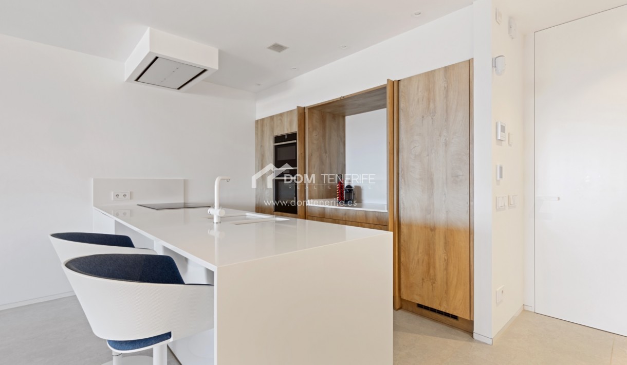 Revente - Plat -
Arona - Palm Mar