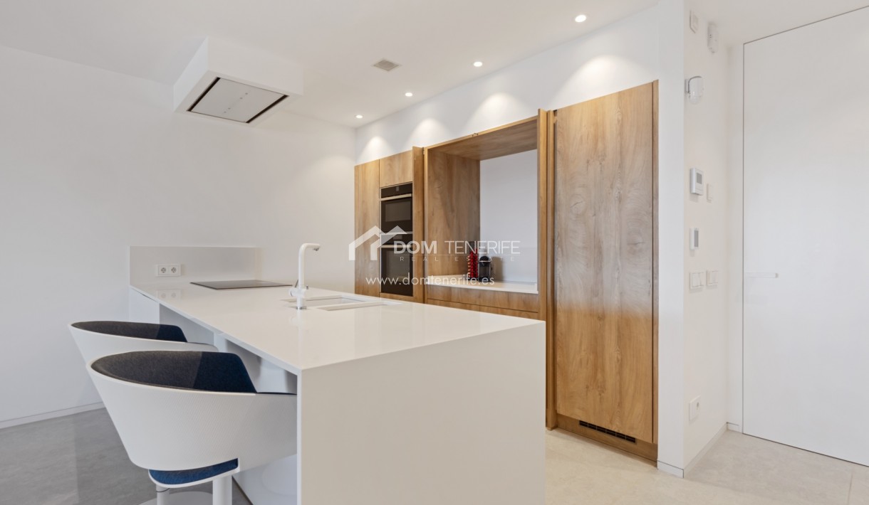 Revente - Plat -
Arona - Palm Mar