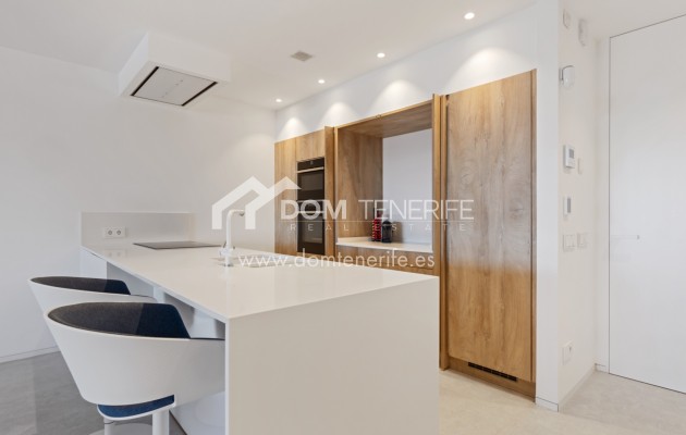 Revente - Plat -
Arona - Palm Mar