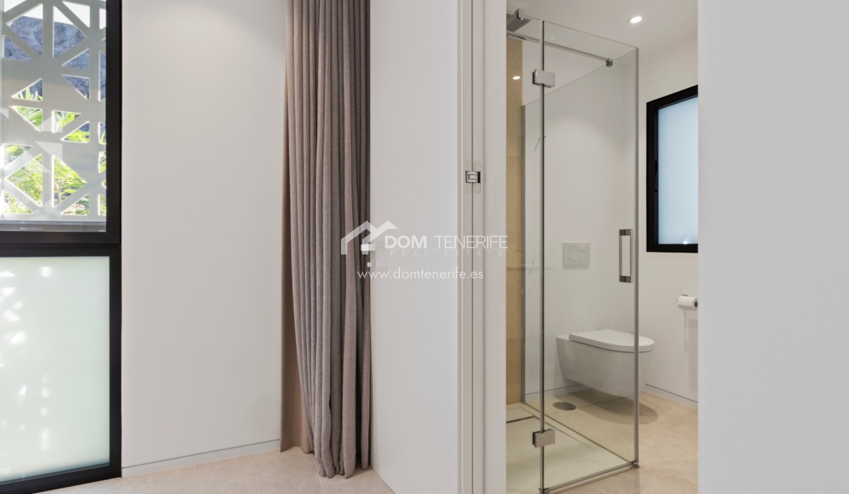 Revente - Plat -
Arona - Palm Mar