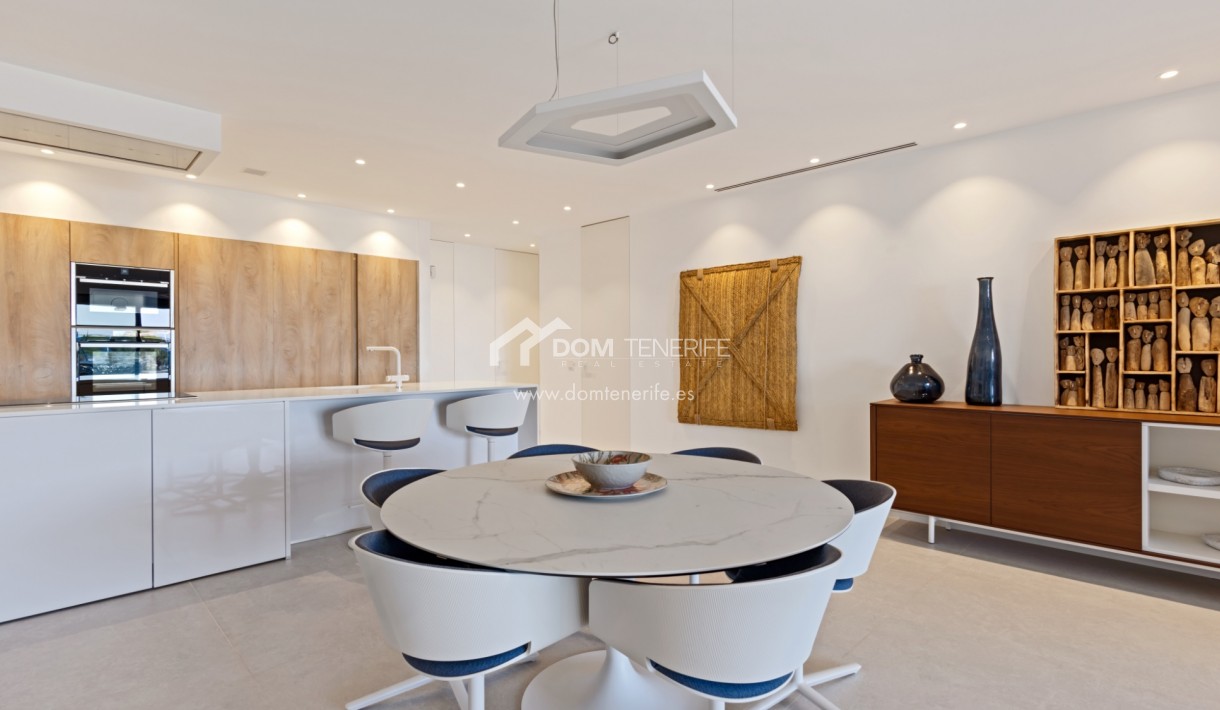 Revente - Plat -
Arona - Palm Mar