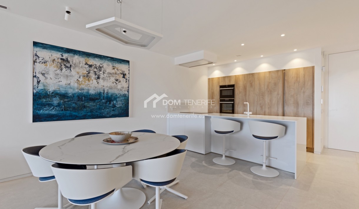 Revente - Plat -
Arona - Palm Mar