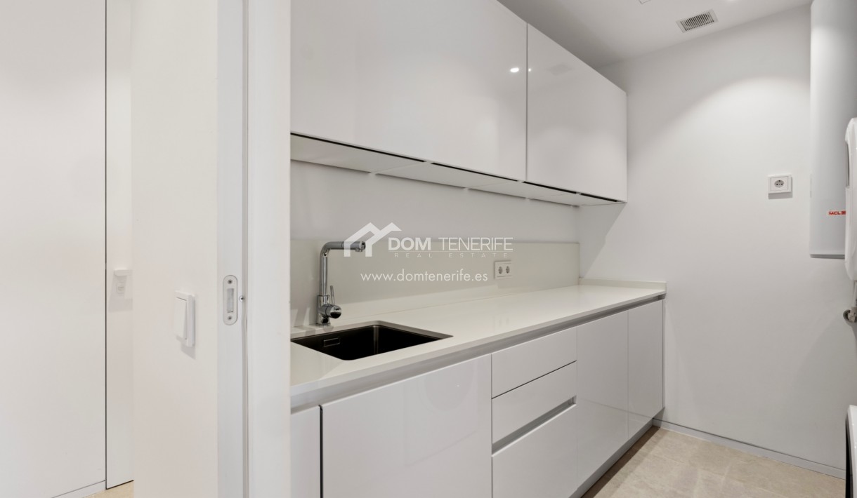 Revente - Plat -
Arona - Palm Mar