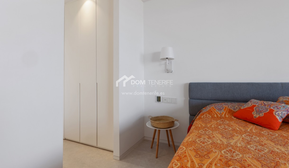 Revente - Plat -
Arona - Palm Mar