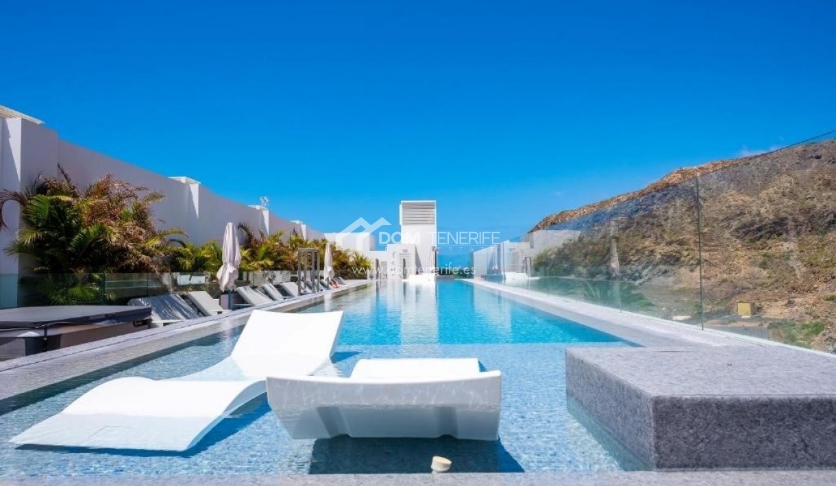 Revente - Plat -
Arona - Palm Mar