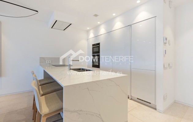 Revente - Plat -
Arona - Palm Mar