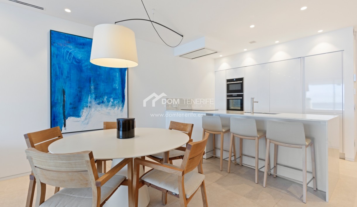 Revente - Plat -
Arona - Palm Mar