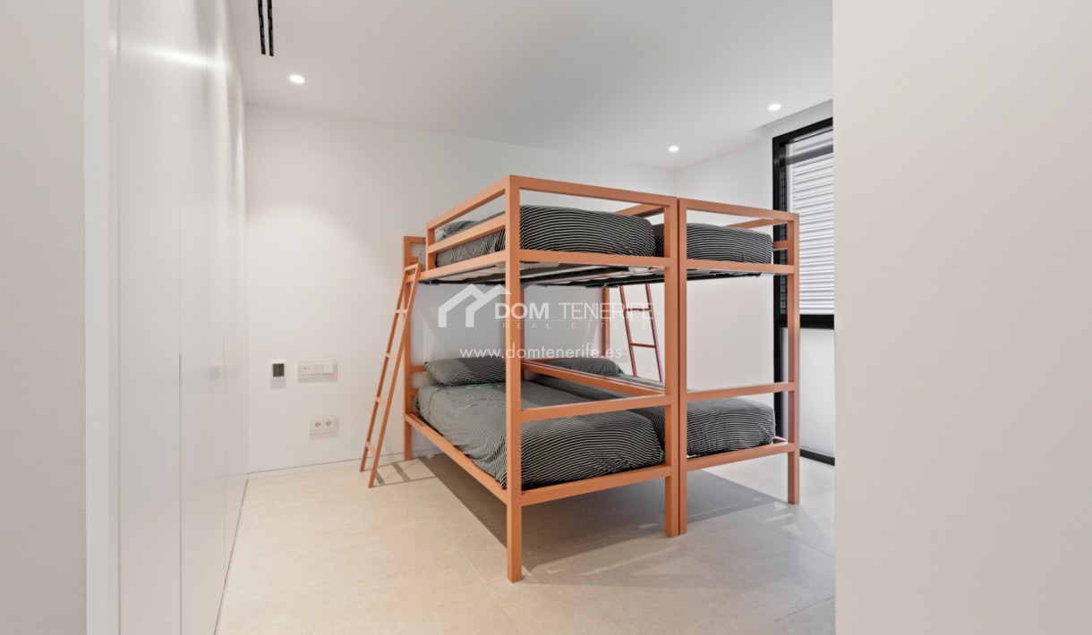 Revente - Plat -
Arona - Palm Mar