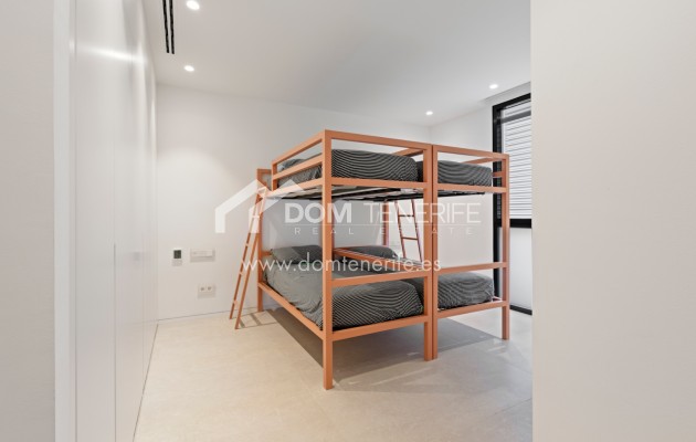 Revente - Plat -
Arona - Palm Mar