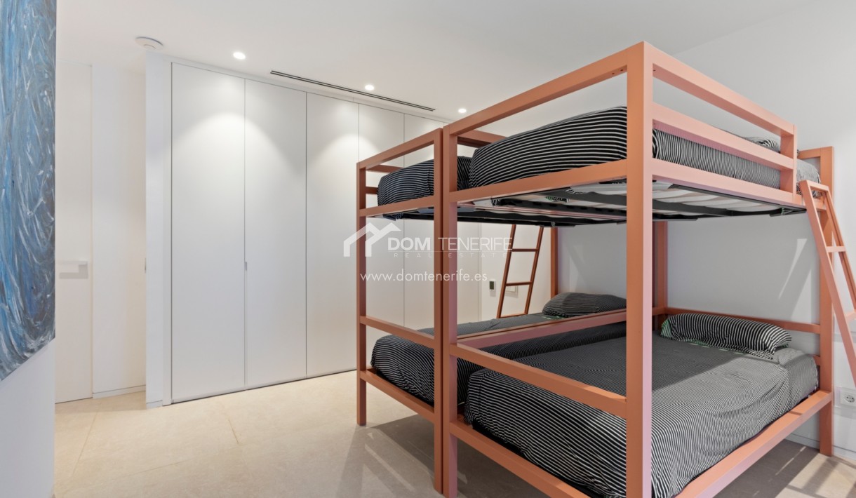 Revente - Plat -
Arona - Palm Mar