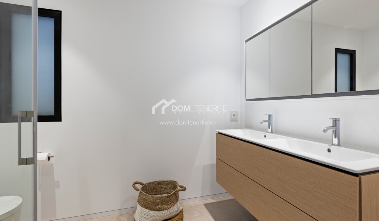 Revente - Plat -
Arona - Palm Mar