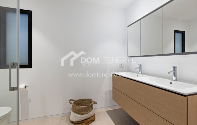 Revente - Plat -
Arona - Palm Mar