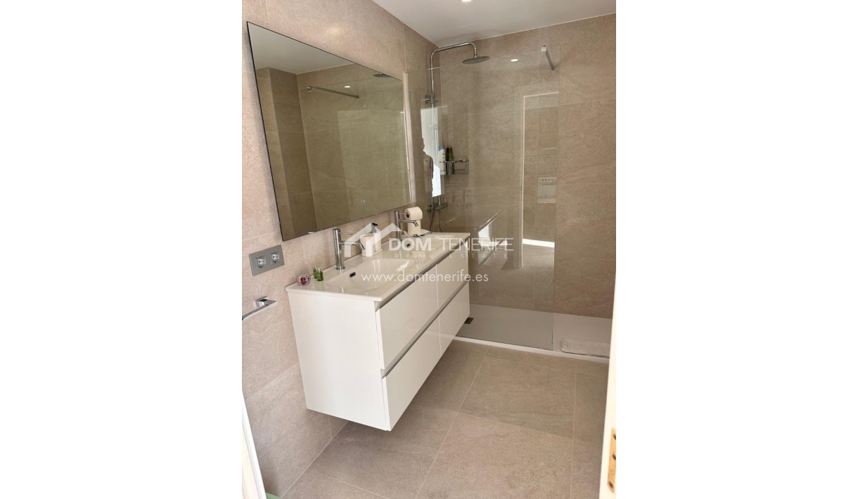 Wiederverkauf - Wohnung -
Adeje - El Madroñal