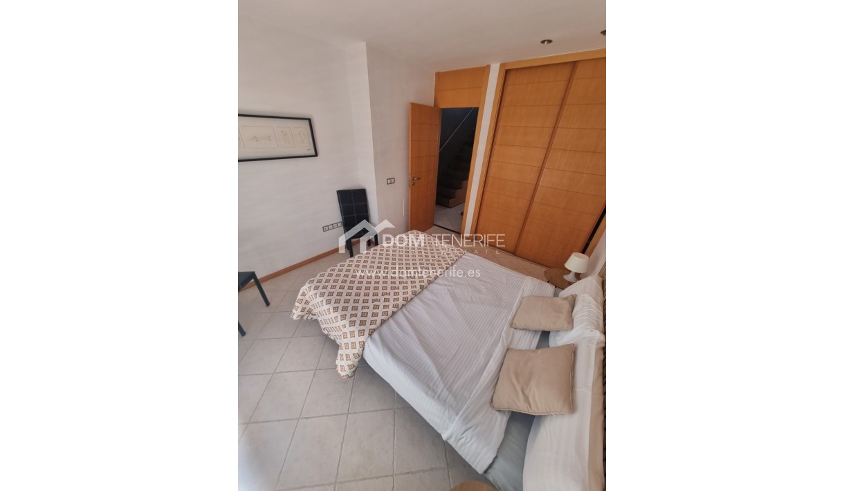 Wiederverkauf - Stadthaus -
Adeje - Playa Paraiso