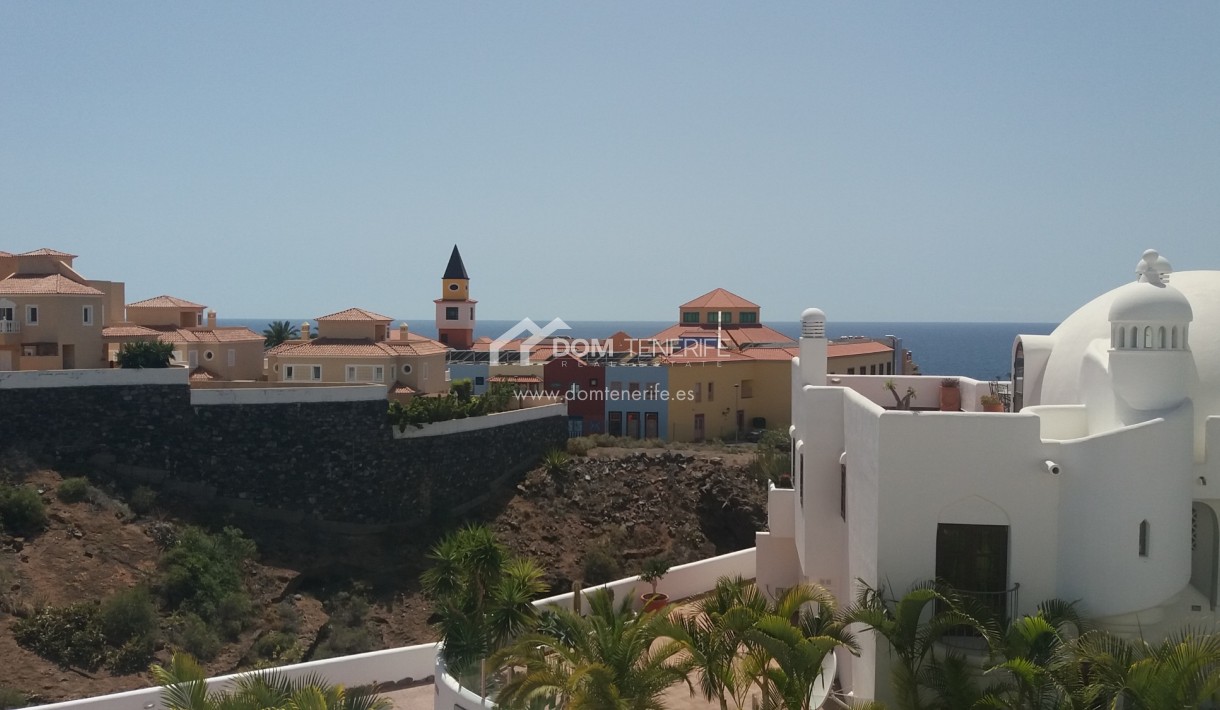 Wiederverkauf - Stadthaus -
Adeje - Playa Paraiso