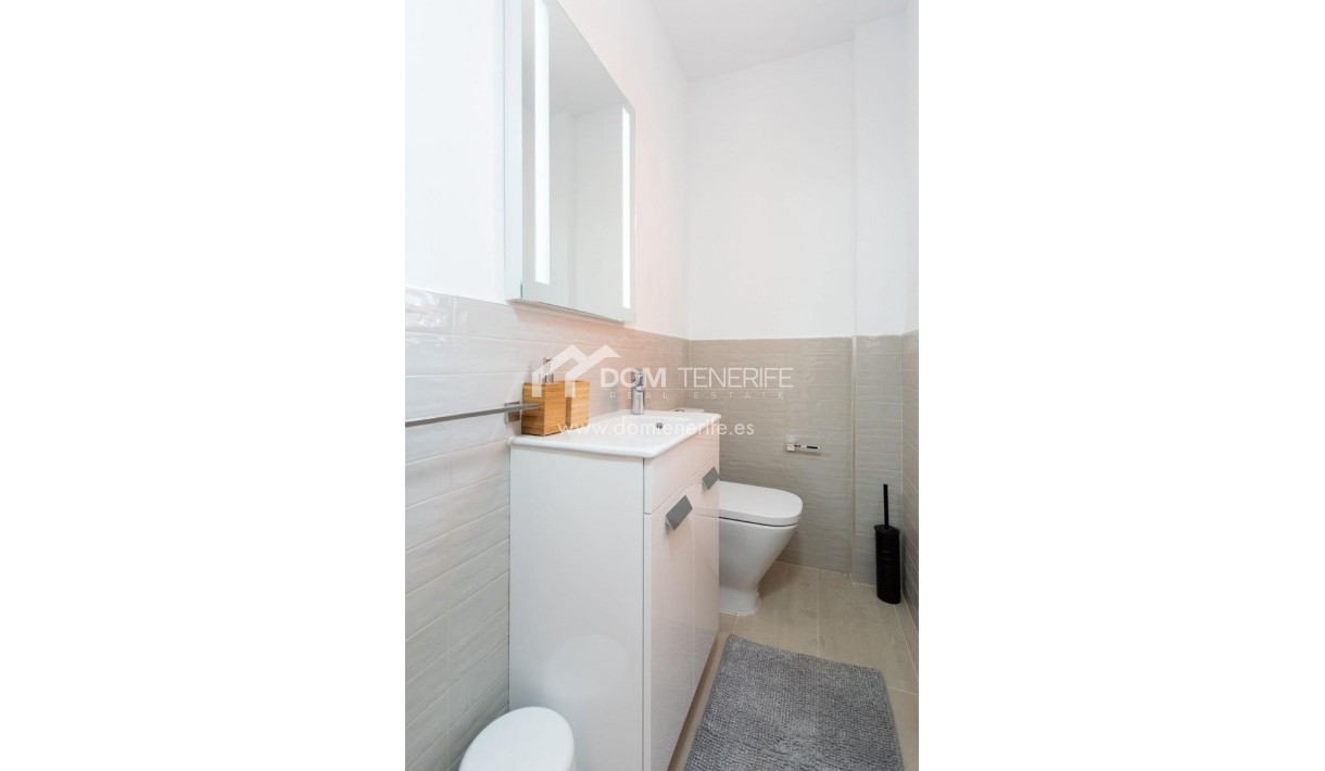 Продажа - Таунхаус -
Адехе - Эль Мадроняль