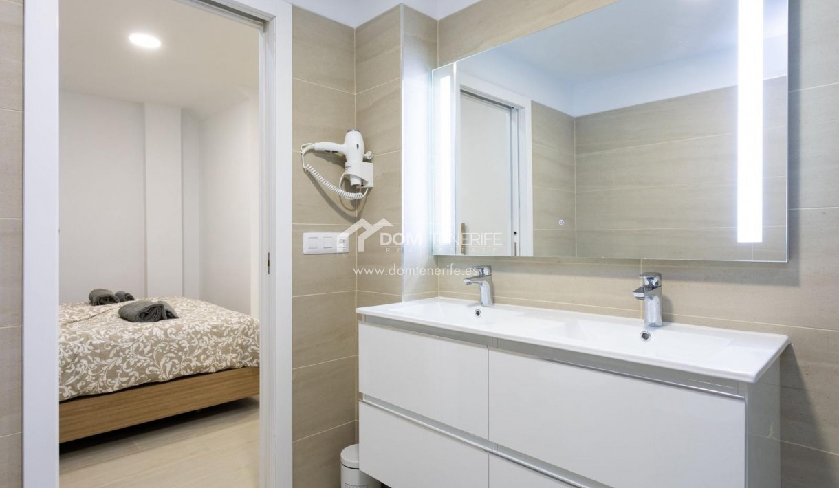 Продажа - Таунхаус -
Адехе - Эль Мадроняль