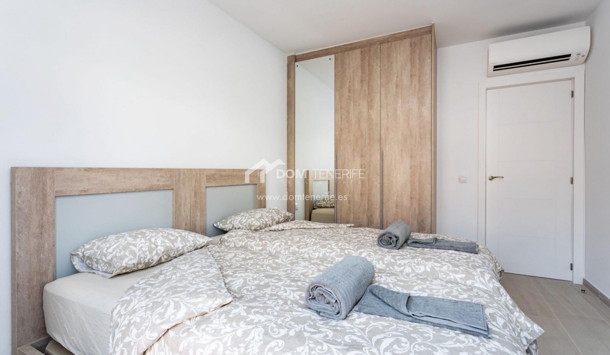 Продажа - Таунхаус -
Адехе - Эль Мадроняль