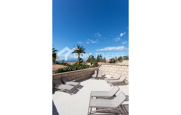 Продажа - Таунхаус -
Адехе - Эль Мадроняль