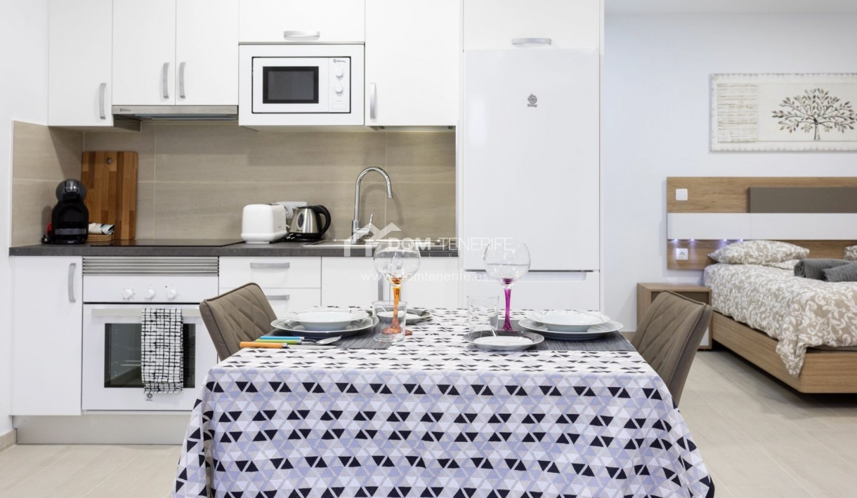 Продажа - Таунхаус -
Адехе - Эль Мадроняль