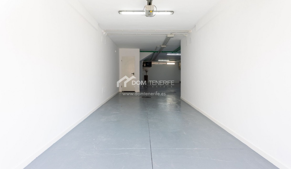 Продажа - Таунхаус -
Адехе - Эль Мадроняль