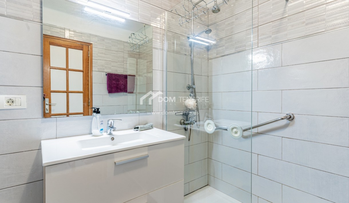 Venta - Chalet pareado -
Adeje - San Eugenio Bajo