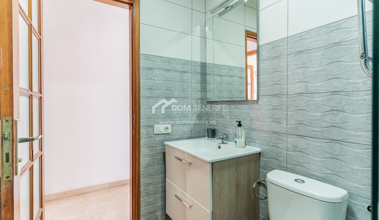 Venta - Chalet pareado -
Adeje - San Eugenio Bajo