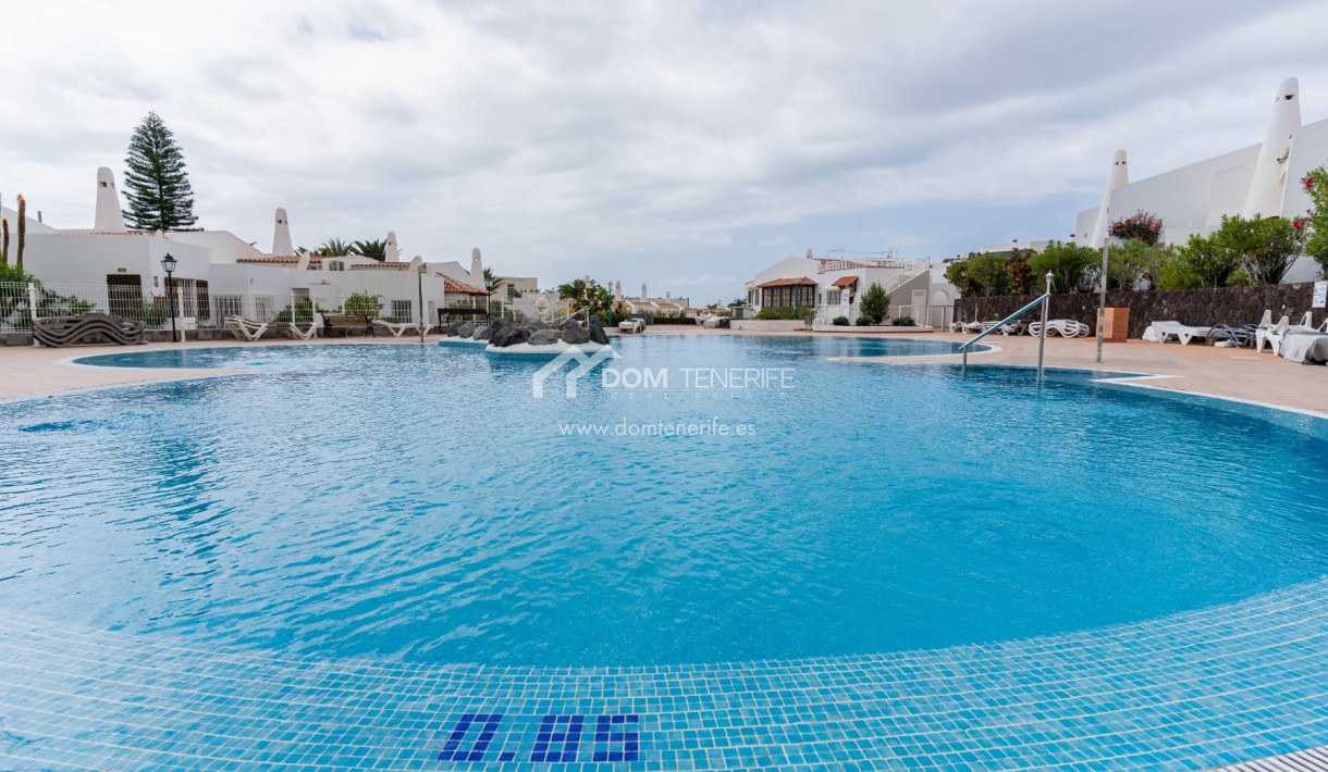 Venta - Chalet pareado -
Adeje - San Eugenio Bajo