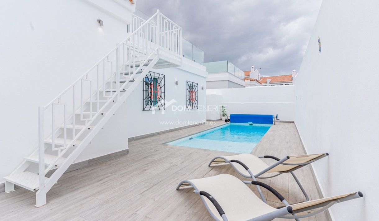 Revente - Villa -
Adeje - San Eugenio Alto