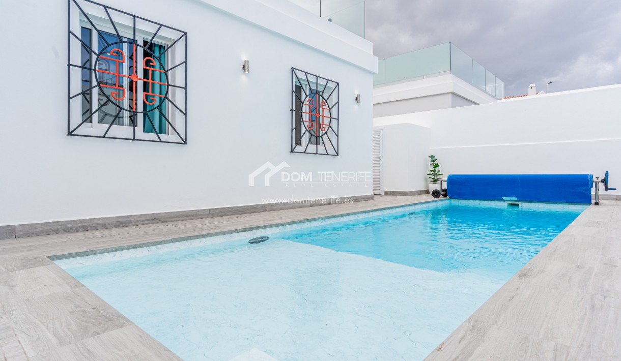 Revente - Villa -
Adeje - San Eugenio Alto