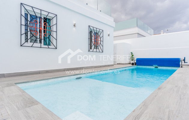 Revente - Villa -
Adeje - San Eugenio Alto