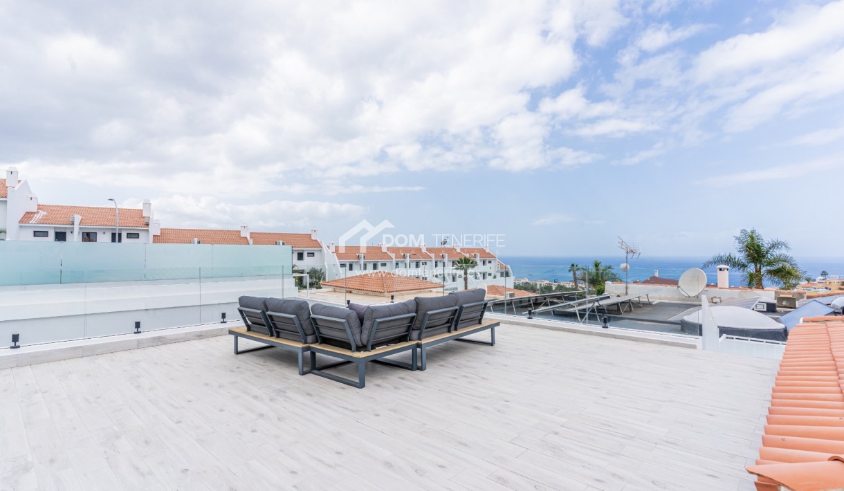 Revente - Villa -
Adeje - San Eugenio Alto