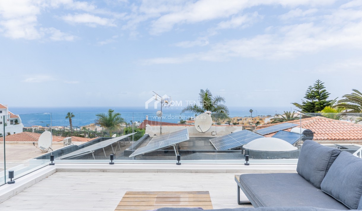 Revente - Villa -
Adeje - San Eugenio Alto